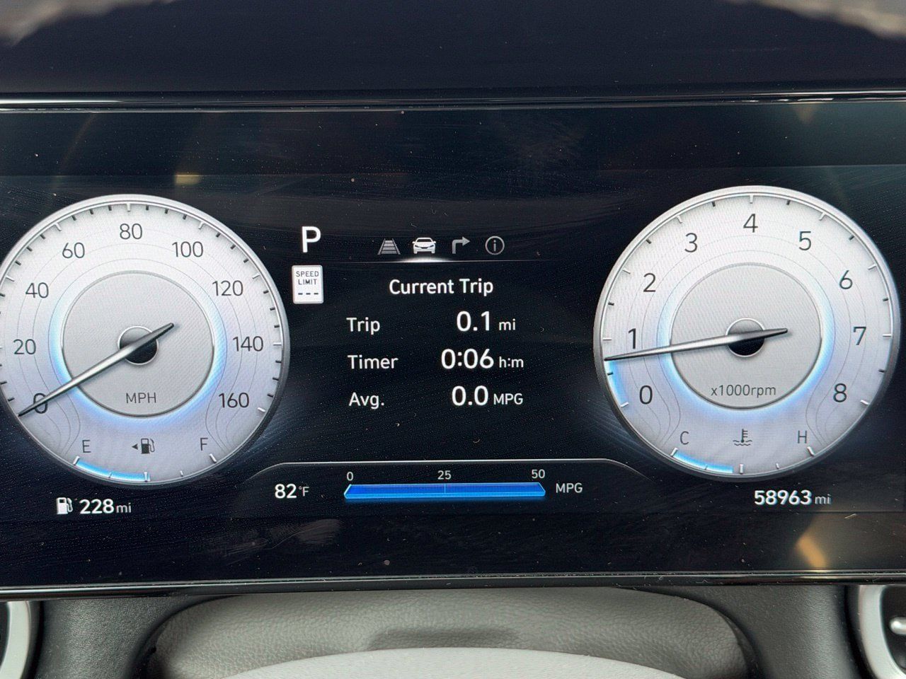 Used 2025 Hyundai Elantra SEL FWD image 11