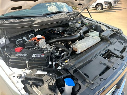 Used 2024 Ford F150 XLT w/ Mobile Office Package image 25