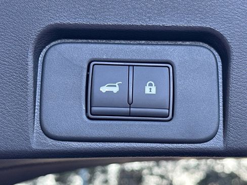 New 2026 Nissan Rogue SV FWD image 19
