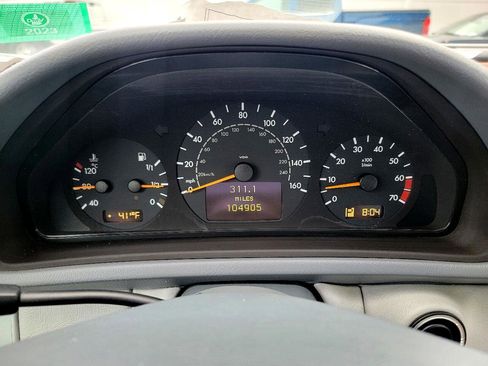 Used 2003 Mercedes-Benz CLK 320 Cabriolet image 24