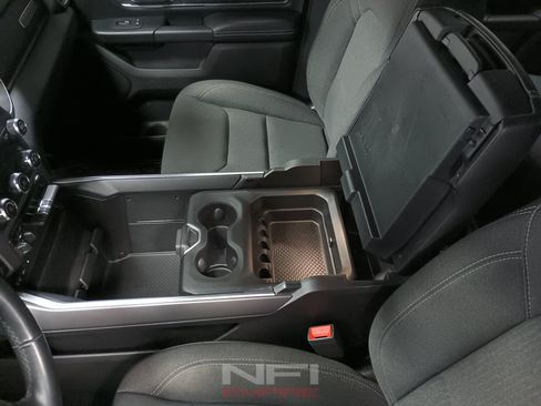 Used 2019 RAM 1500 Big Horn AWD/4WD image 32