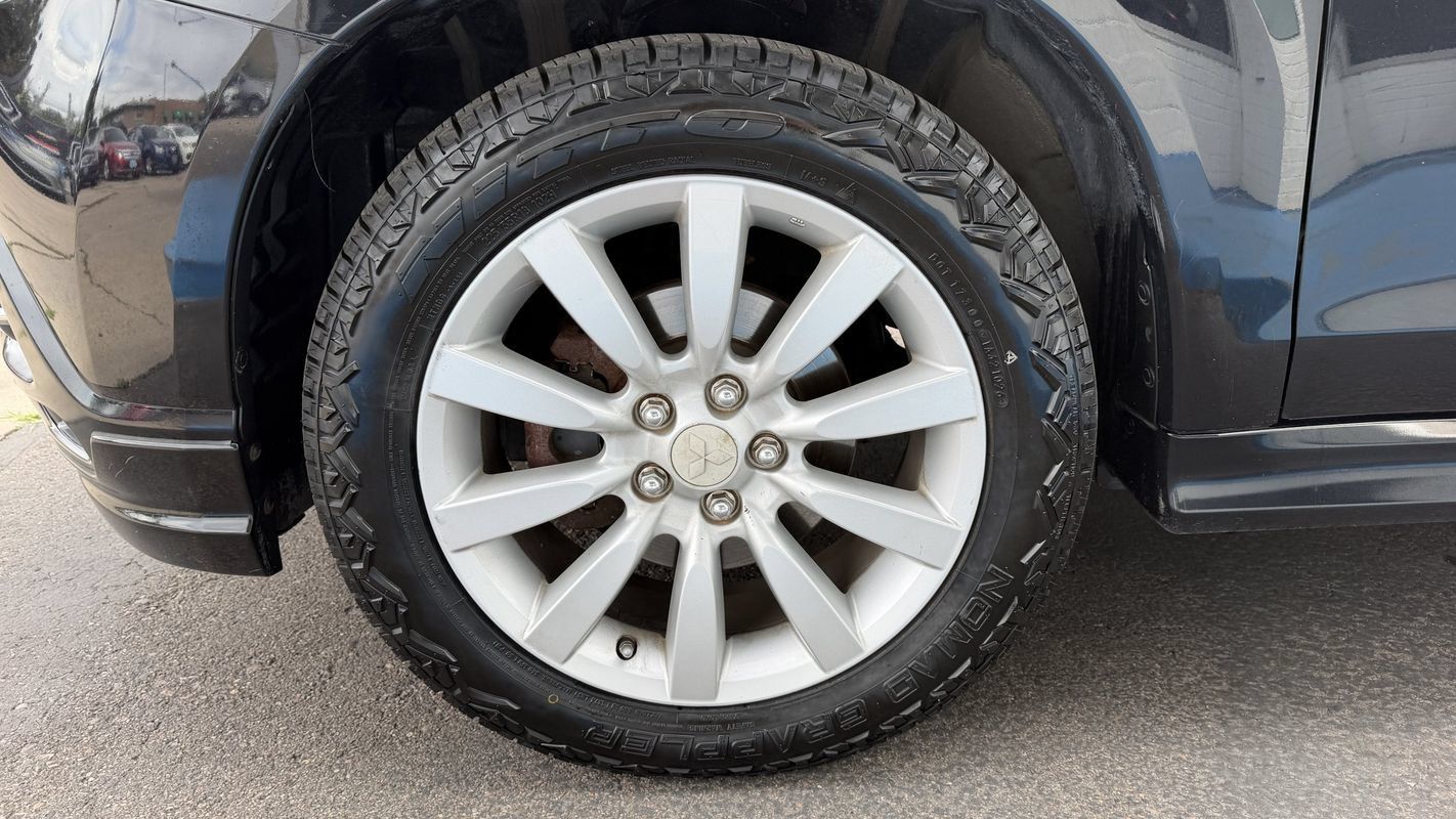 Used 2011 Mitsubishi Outlander Sport SE AWD/4WD image 16