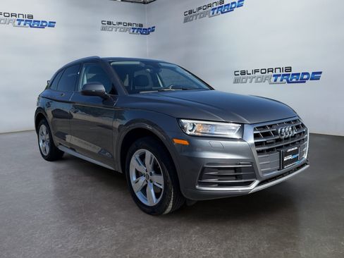 Used 2018 Audi Q5 2.0T Premium w/ Convenience Package image 3