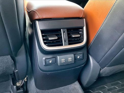 Used 2022 Subaru Outback Touring w/ Popular Package #2 image 29