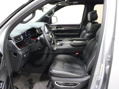 Used 2024 Jeep Grand Wagoneer Series II Obsidian w/ Quick Order Packagew 28T AWD/4WD image 2