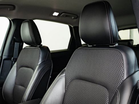 Used 2024 Ford Escape SE w/ Class II Trailer Tow Package image 22