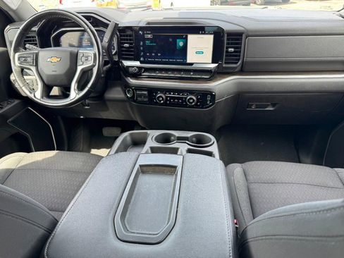 Used 2022 Chevrolet Silverado 1500 LT AWD/4WD image 13
