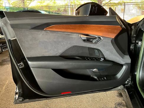 Used 2023 Audi e-tron GT Premium Plus image 21