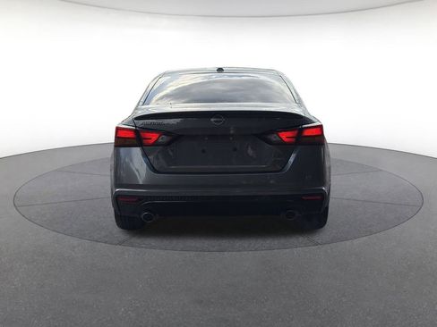 Certified 2025 Nissan Altima 2.5 SR image 4