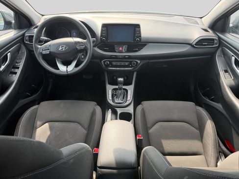 Used 2019 Hyundai Elantra GT FWD image 17