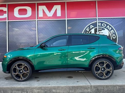 New 2025 Alfa Romeo Tonale AWD/4WD image 15