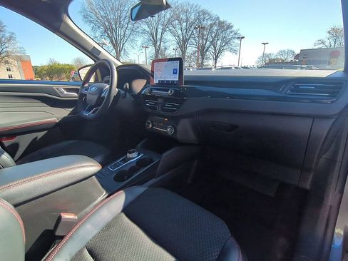 Used 2025 Ford Escape ST-Line FWD image 31