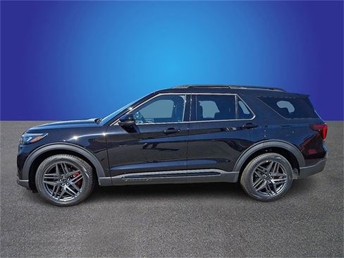 New 2025 Ford Explorer ST image 4