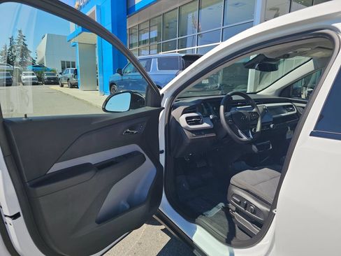 New 2027 Chevrolet Bolt LT w/ Comfort Package FWD image 23