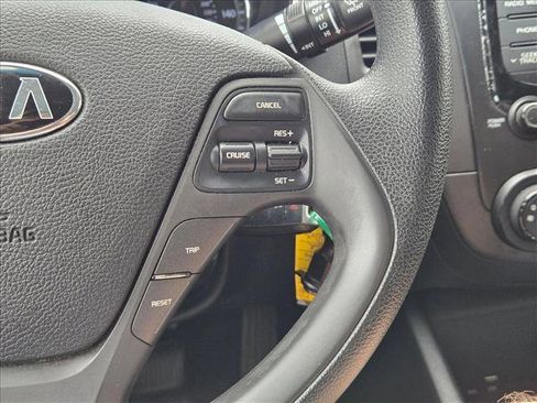 Used 2018 Kia Forte LX FWD image 11