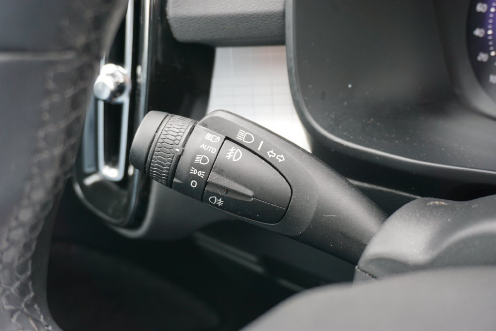 Used 2024 Volvo XC40 B5 Core AWD/4WD image 26