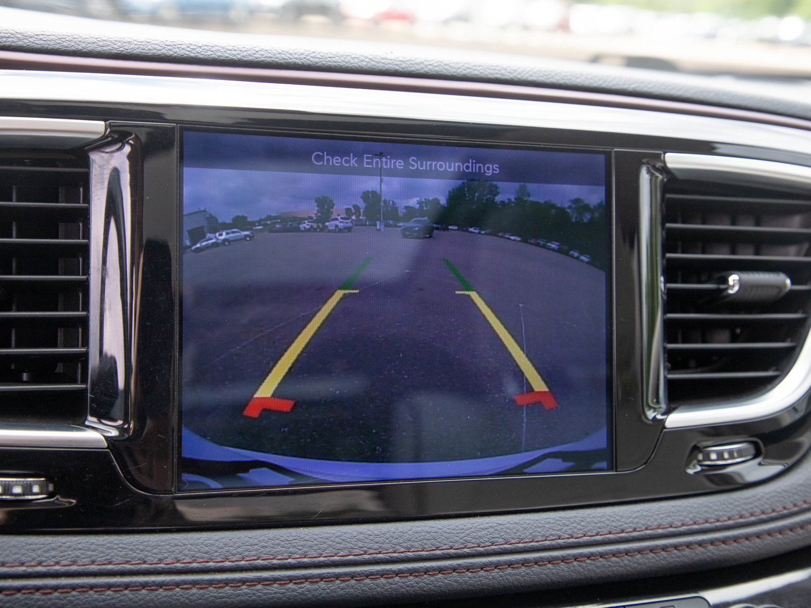 Used 2017 Chrysler Pacifica Limited FWD image 31