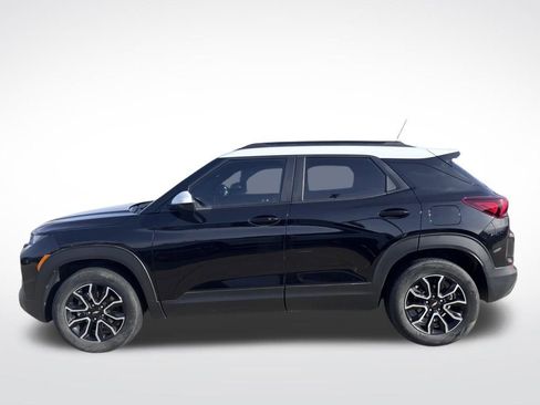 Used 2022 Chevrolet TrailBlazer ACTIV w/ Sun and Liftgate Package image 10