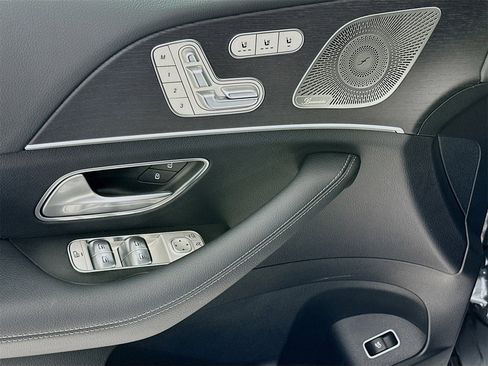 Used 2025 Mercedes-Benz GLE 350 4MATIC image 19