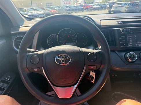 Used 2016 Toyota RAV4 LE image 15