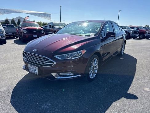Certified 2017 Ford Fusion Energi SE FWD image 1