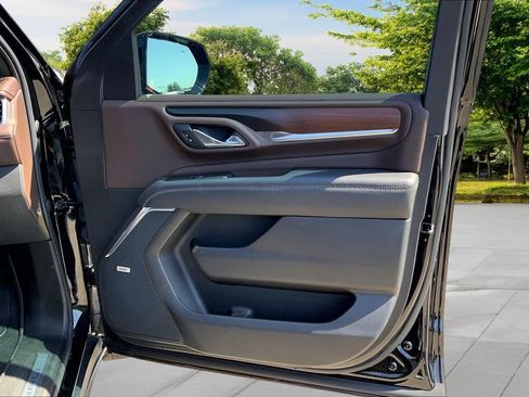Used 2022 GMC Yukon XL Denali AWD/4WD image 27