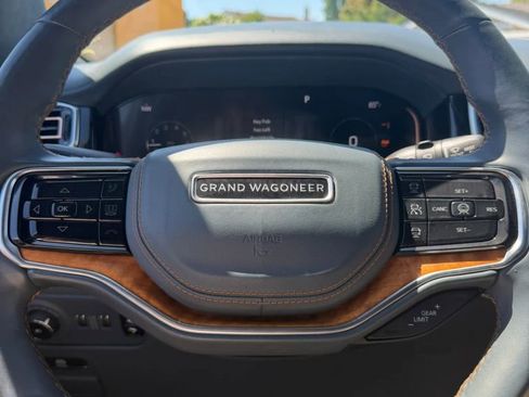 Used 2022 Jeep Grand Wagoneer Series III w/ Flexible Seating Group AWD/4WD image 26