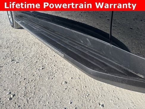 Used 2025 Chevrolet Suburban LS image 23