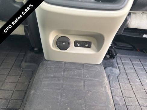 Certified 2023 Volvo XC40 B5 Ultimate w/ Protection Package Premier AWD/4WD image 8