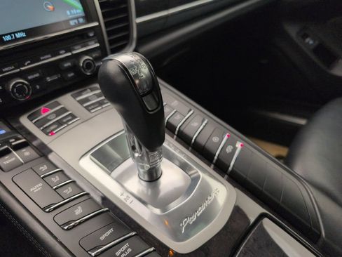 Used 2015 Porsche Panamera GTS AWD/4WD image 26