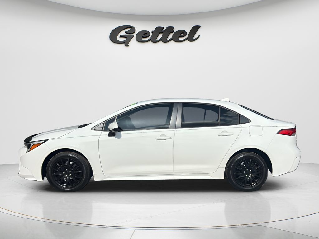 Used 2023 Toyota Corolla LE FWD image 8