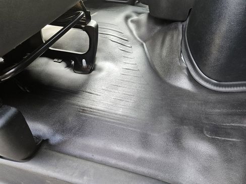 Used 2020 Chevrolet Express 3500 LS image 29