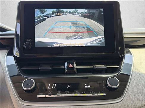 Used 2024 Toyota Corolla LE FWD image 20