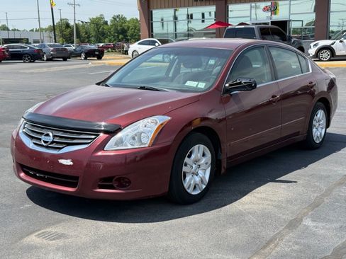 Used 2010 Nissan Altima 2.5 S FWD image 4