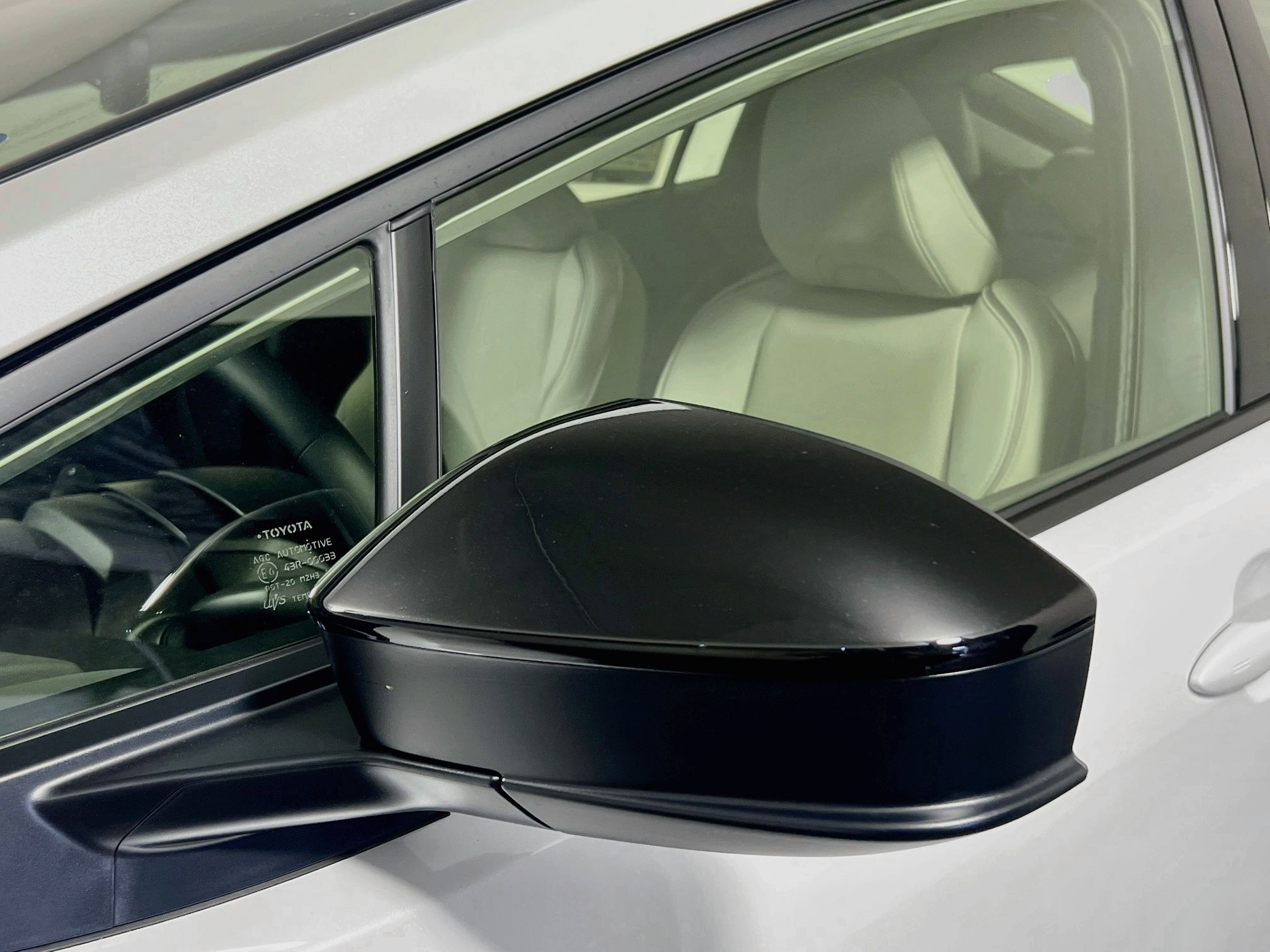 New 2027 Toyota Prius XLE FWD image 12