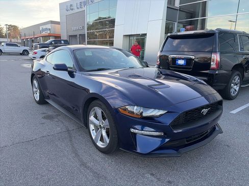 Used 2018 Ford Mustang Coupe w/ Equipment Group 101A image 3