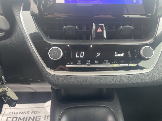 Used 2025 Toyota Corolla LE FWD image 25