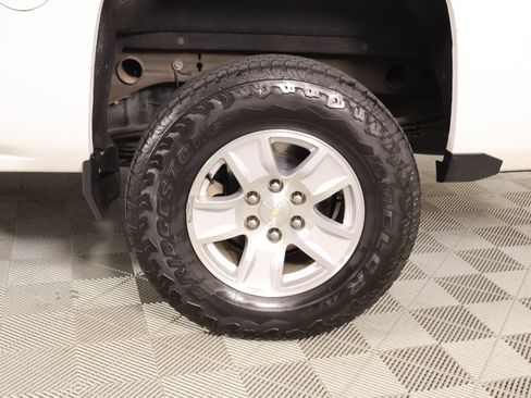 Used 2018 Chevrolet Silverado 1500 LT w/ Texas Edition AWD/4WD image 17