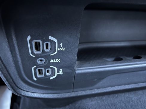 Used 2024 RAM 2500 Big Horn w/ Bed Utility Group image 38