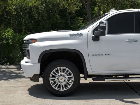Used 2022 Chevrolet Silverado 2500 High Country AWD/4WD image 21