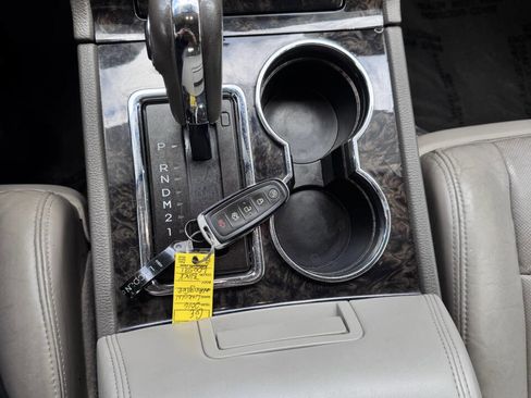 Used 2016 Lincoln Navigator Select image 29