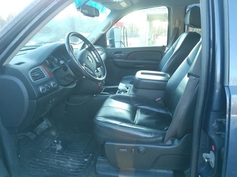 Used 2009 Chevrolet Silverado 2500 LTZ w/ Suspension Package, Off-Road AWD/4WD image 28