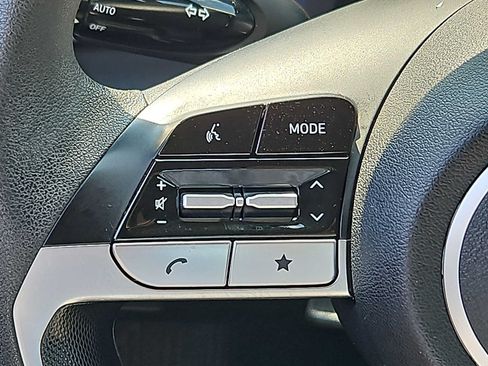 Used 2024 Hyundai Elantra SEL FWD image 21
