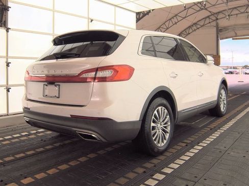 Used 2018 Lincoln MKX Select w/ Select Plus Package image 2