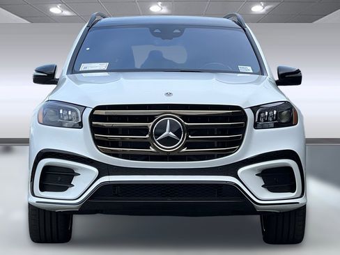 New 2026 Mercedes-Benz GLS 580 4MATIC image 5
