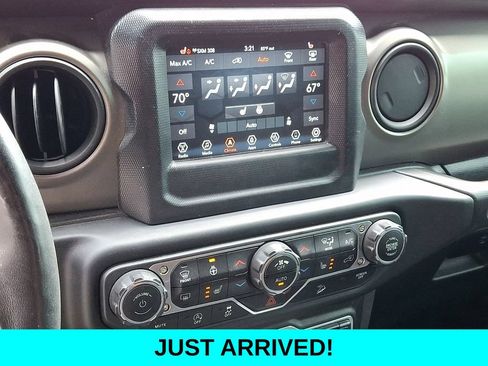 Used 2018 Jeep Wrangler Unlimited Sport S AWD/4WD image 16