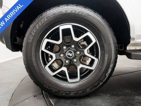 Used 2024 Ford Bronco Outer Banks AWD/4WD image 32