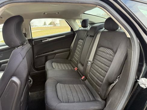 Used 2016 Ford Fusion SE image 13