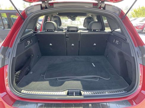 Used 2024 Mercedes-Benz GLC 300 4MATIC image 31