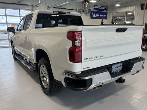 Used 2025 Chevrolet Silverado 1500 LT AWD/4WD image 6